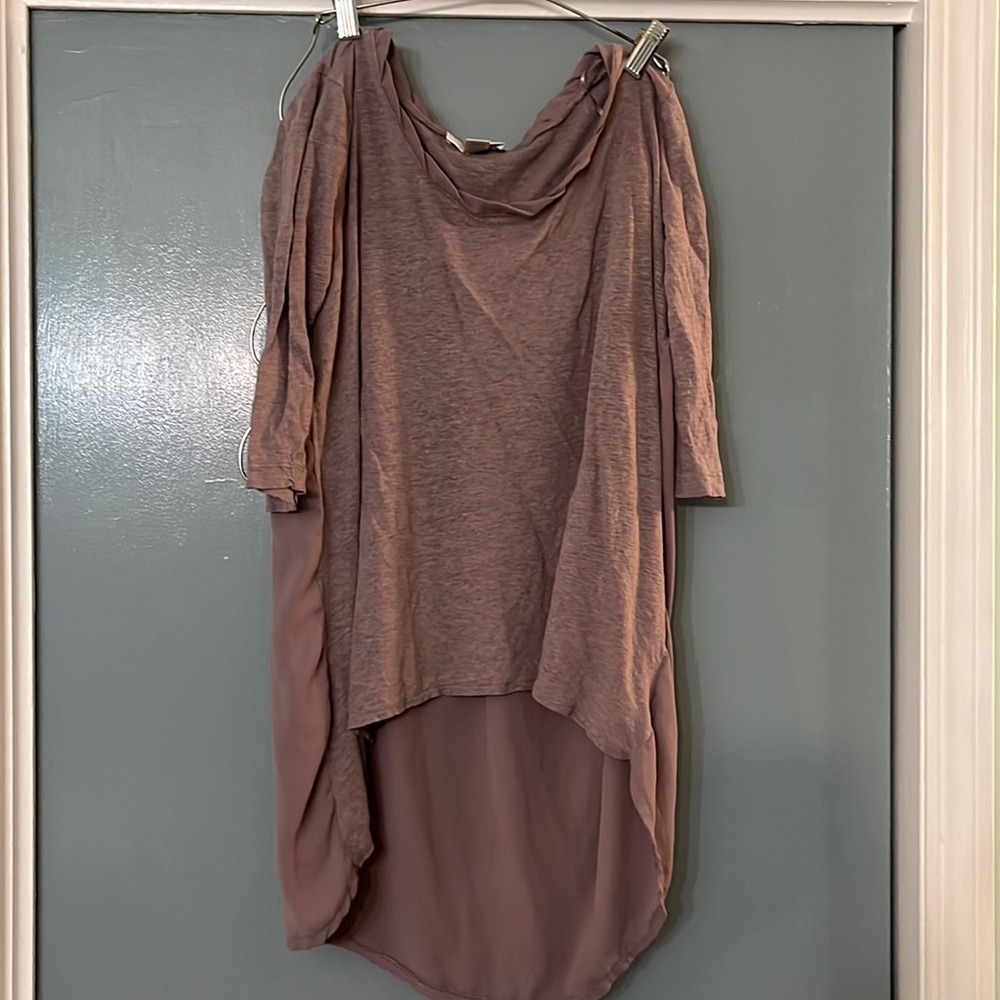 High-low 3/4 sleeve tunic